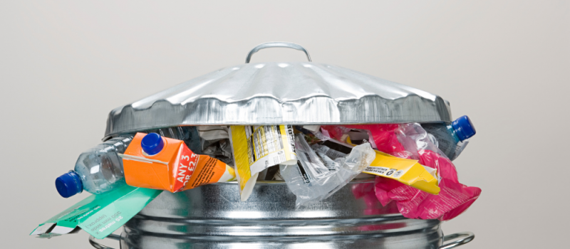 İngiltere’de yeni yasaklar: Çöp atana bin sterlin ceza