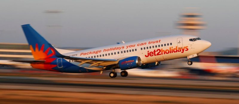Jet2 uçağında fenalaşan yolcu hayatını kaybetti